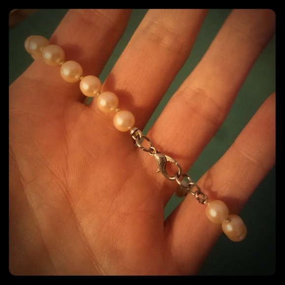 N/A Jewelry - Dainty Faux Pearl Bracelet